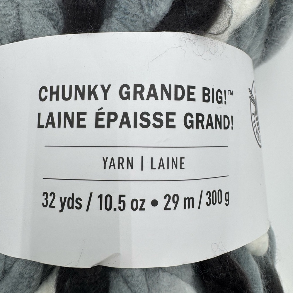 Chunky Grande Big Yarn in Black, Gray, and White - Picture 2 of 3